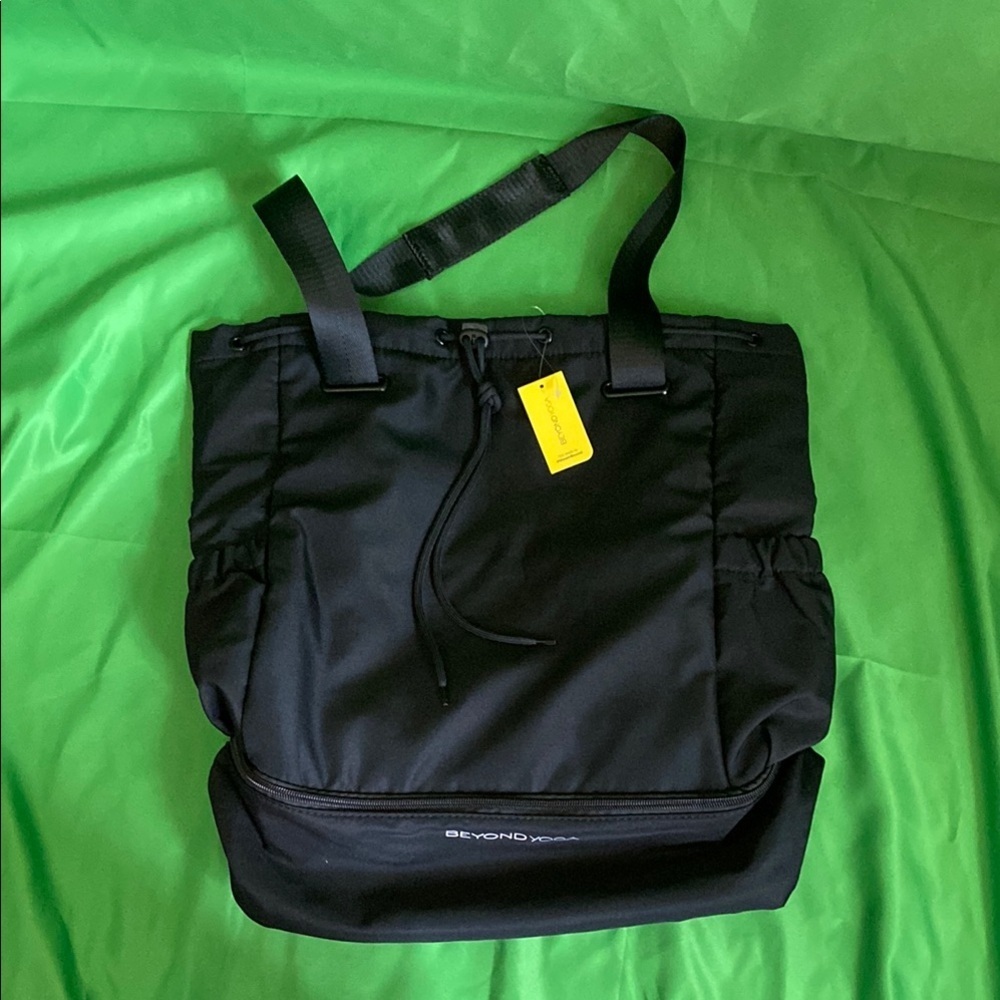 Beyond Yoga Unisex Black Bag